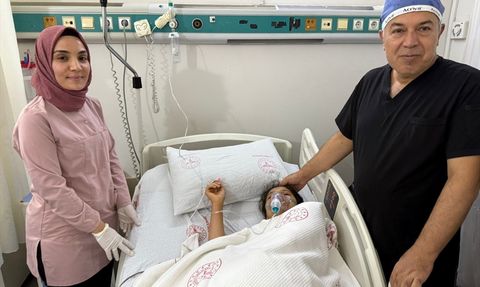 Şanlıurfa'da Ameliyatla Çıkarılan Toplu İğne