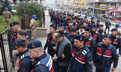 Sinop'ta Yasa Dışı Bahis Operasyonu: 32 Şüpheli Yakalandı