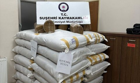 Sivas'ta Kaçak Tütün Operasyonu: 900 Kilogram Ele Geçirildi