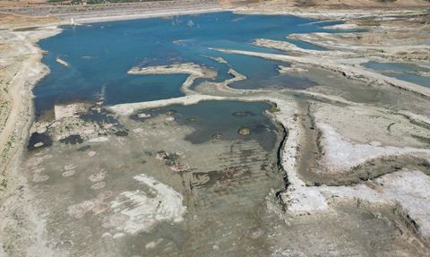 Tekirdağ'da Naip Barajı'nda Su Seviyesi Düşmeye Devam Ediyor