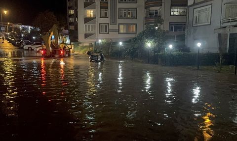 Tekirdağ'da Sağanak Sonrası Su Baskınları