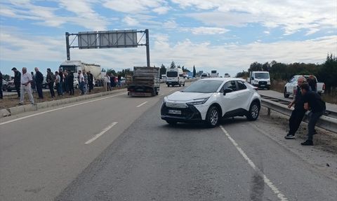Tekirdağ'da Zincirleme Trafik Kazası: 3 Yaralı
