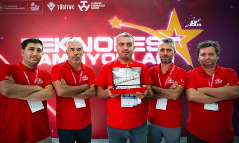TEKNOFEST 2025: Vefa Yokuşu Ekibinden Yapay Zeka ile Cumhuriyet'e Vefa