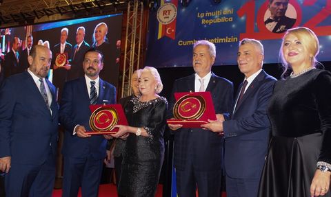 Ticaret Bakanı Bolat'tan Romanya'da 29 Ekim Mesajı