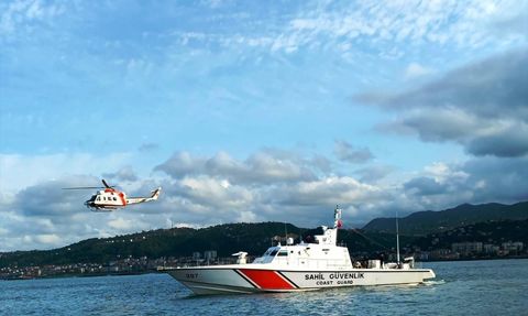 Trabzon'da Kaybolan Balıkçı için Arama Çalışmaları Devam Ediyor