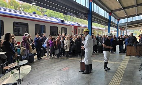 Turistik Karaelmas Ekspresi Üçüncü Seferini Gerçekleştirdi