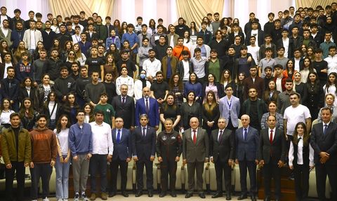 Türkiye'nin Uzay Vizyonu: Alper Gezeravcı'nın Azerbaycan Sunumu