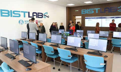 Uluslararası Balkan Üniversitesi'nde Yeni Ekonomi ve Finans Laboratuvarı Açıldı