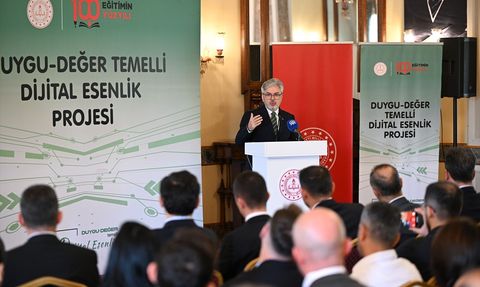 Üsküdar'da Duygu-Değer Temelli Dijital Esenlik Projesi Çalıştayı Gerçekleştirildi