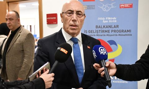 Üsküp'te Türk Dünyası Hizmet Ödülleri Programı Gerçekleştirildi