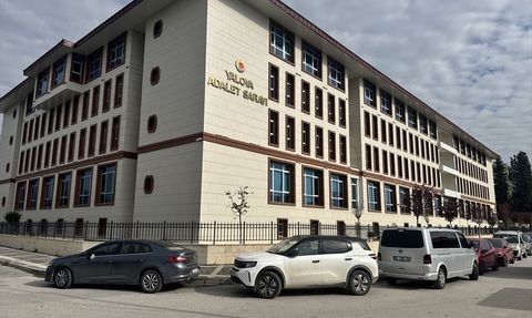Yalova'da Göç İdaresi Müdürü ve 7 Kişi Gözaltına Alındı