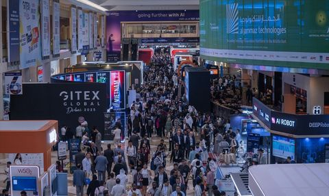 Yapay Zeka Destekli Robot Köpekler Görevde