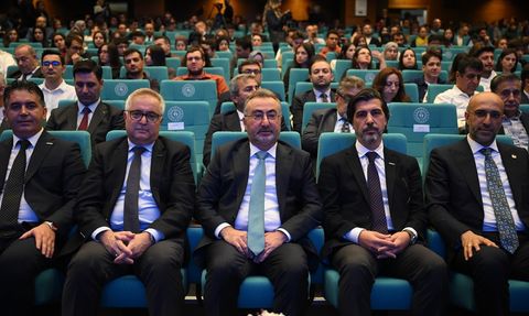 Yapay Zeka Zirvesi 2025: Geleceğin Teknolojileri ve Stratejileri