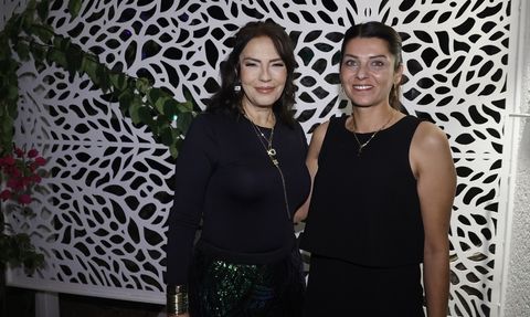 Yeşim Salkım'dan Kız Çocukları Yararına Konser