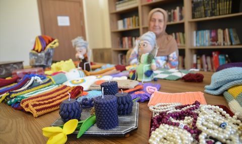 75 Yaşındaki Hatice Urgancı'nın El Emeğiyle İyilik Hareketi