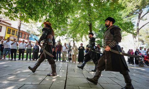 Bursa'da Osman Gazi Türbesi'nde 5 Yılı Aşkın Saygı Nöbeti