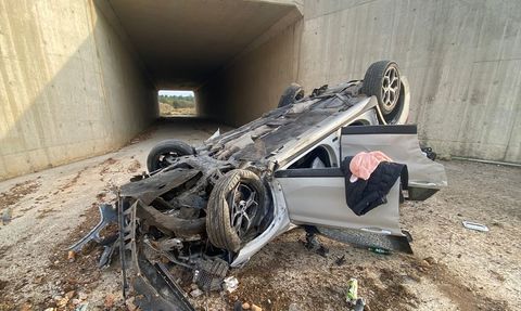 İstanbul-İzmir Otoyolu'nda Devrilen Araçta 4 Yaralı