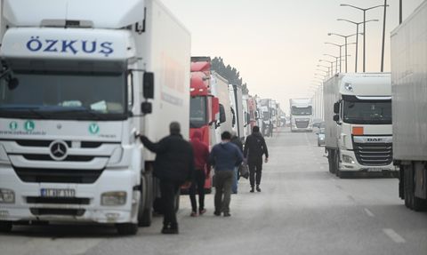 Kapıkule Sınır Kapısı'nda 7 Kilometre Tır Kuyruğu Oluştu