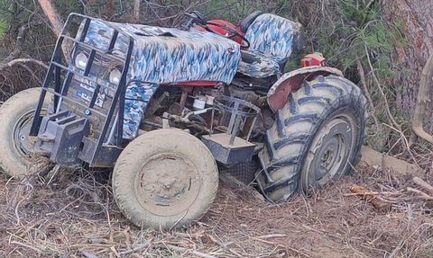 Manisa'da Traktör Devrildi: Sürücü Hayatını Kaybetti