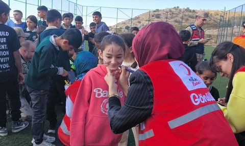 Nur Helin Adar: Genç Kızılay ile İyilik Hareketine Öncülük Ediyor