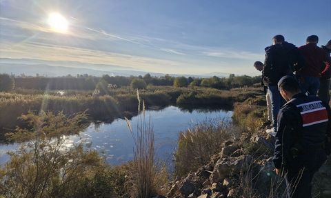 Tokat'ta Gölete Düşen Otomobil Sürücüsü Yaralandı
