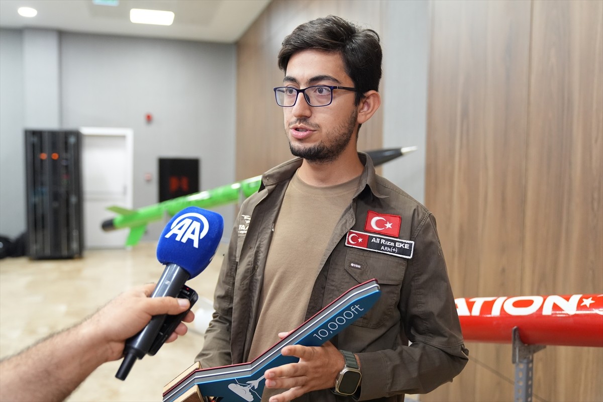 ABD'de düzenlenen dünyanın en büyük roket mühendisliği yarışması "Spaceport America Cup'24"te...