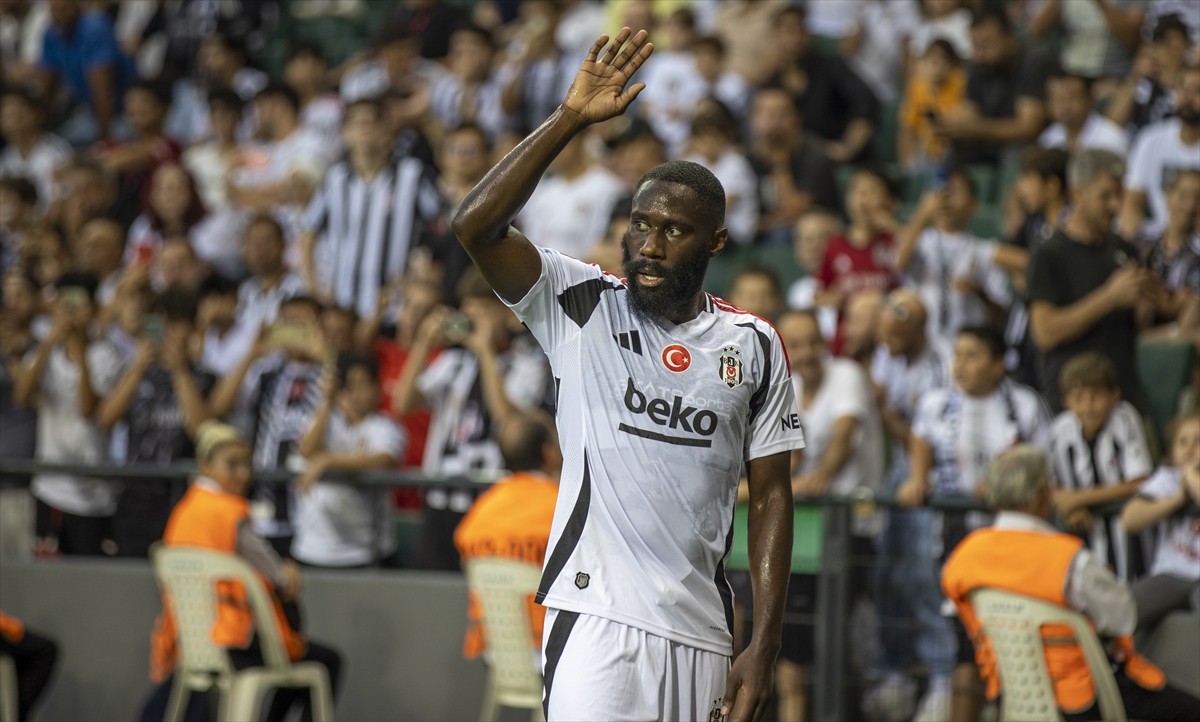 Beşiktaş Futbol Takımı, hazırlık maçında Gençlerbirliği ile Kocaeli Yıldız Entegre Stadı'nda...