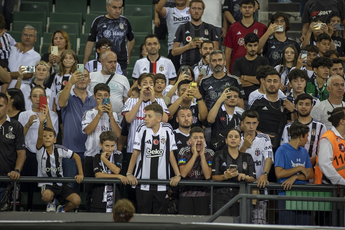 Beşiktaş Futbol Takımı, hazırlık maçında Gençlerbirliği ile Kocaeli Yıldız Entegre Stadı'nda...