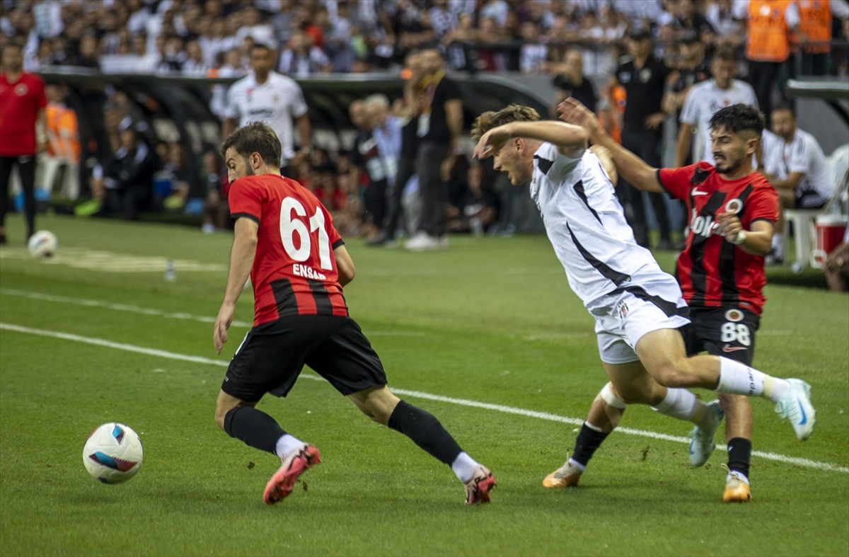 Beşiktaş Futbol Takımı, hazırlık maçında Gençlerbirliği ile Kocaeli Yıldız Entegre Stadı'nda...