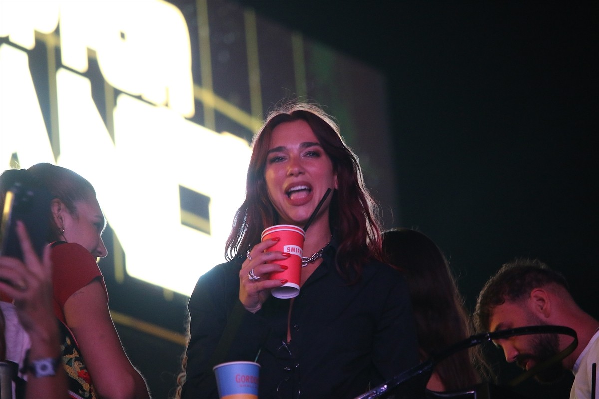 Dünyaca ünlü Kosova asıllı İngiliz şarkıcı Dua Lipa ve babası tarafından Kosova’nın başkenti...