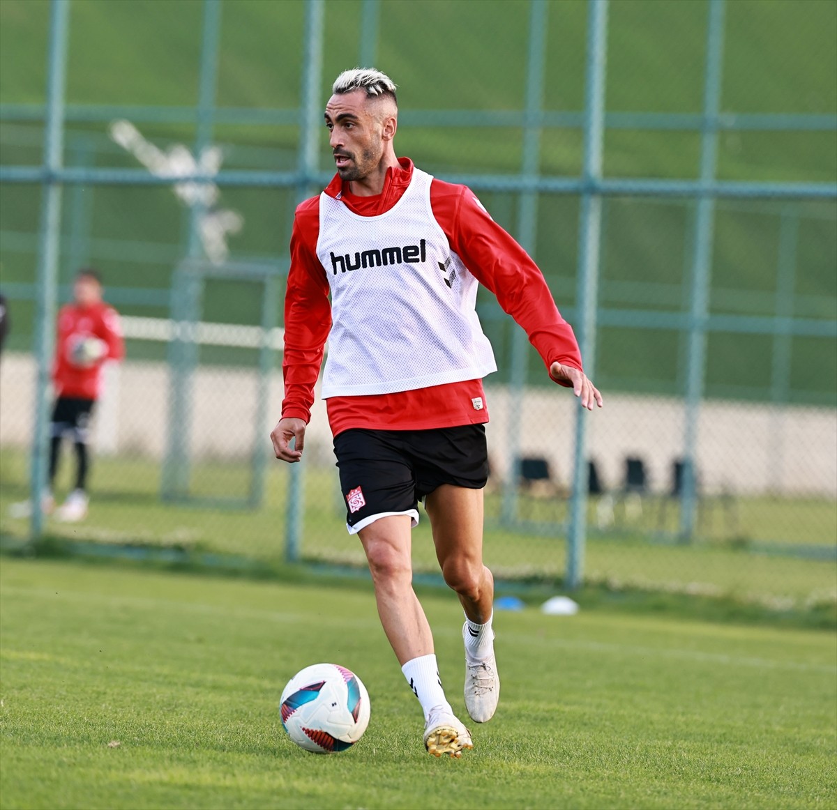 EMS Yapı Sivasspor, 2024-2025 sezonu hazırlıklarının ikinci etap çalışmalarını Erzurum'da teknik...