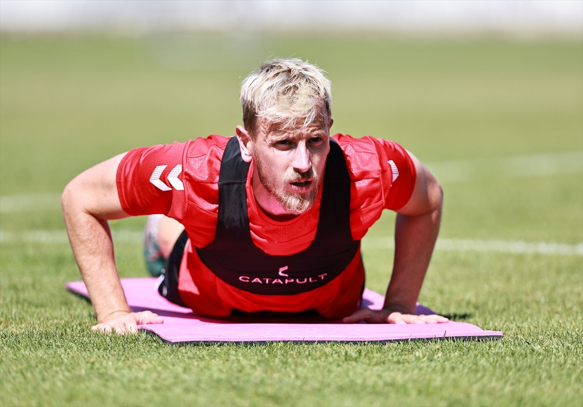 EMS Yapı Sivasspor, 2024-2025 sezonu hazırlıklarının üçüncü etap çalışmalarını teknik direktör...