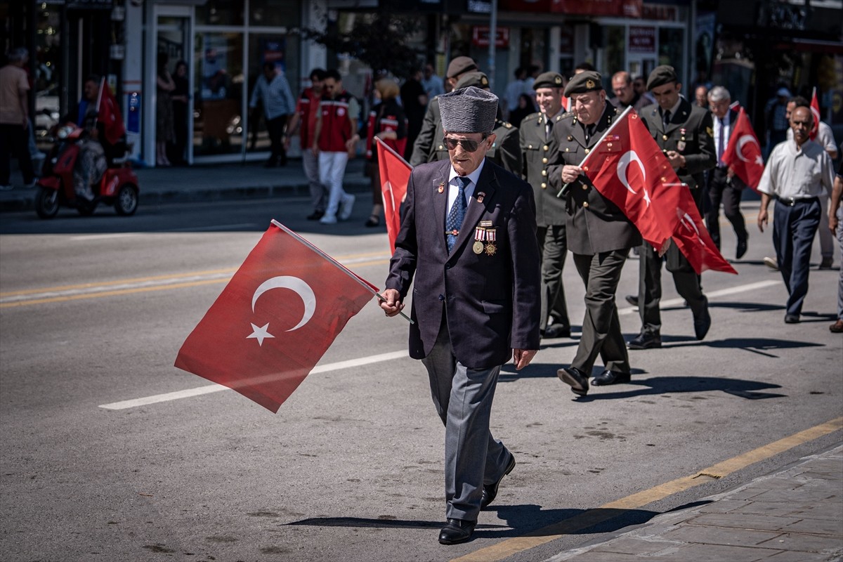Erzurum Kongresi'nin 105. yıl dönümü dolayısıyla kutlama töreni düzenlendi. Erzurum Kongre...