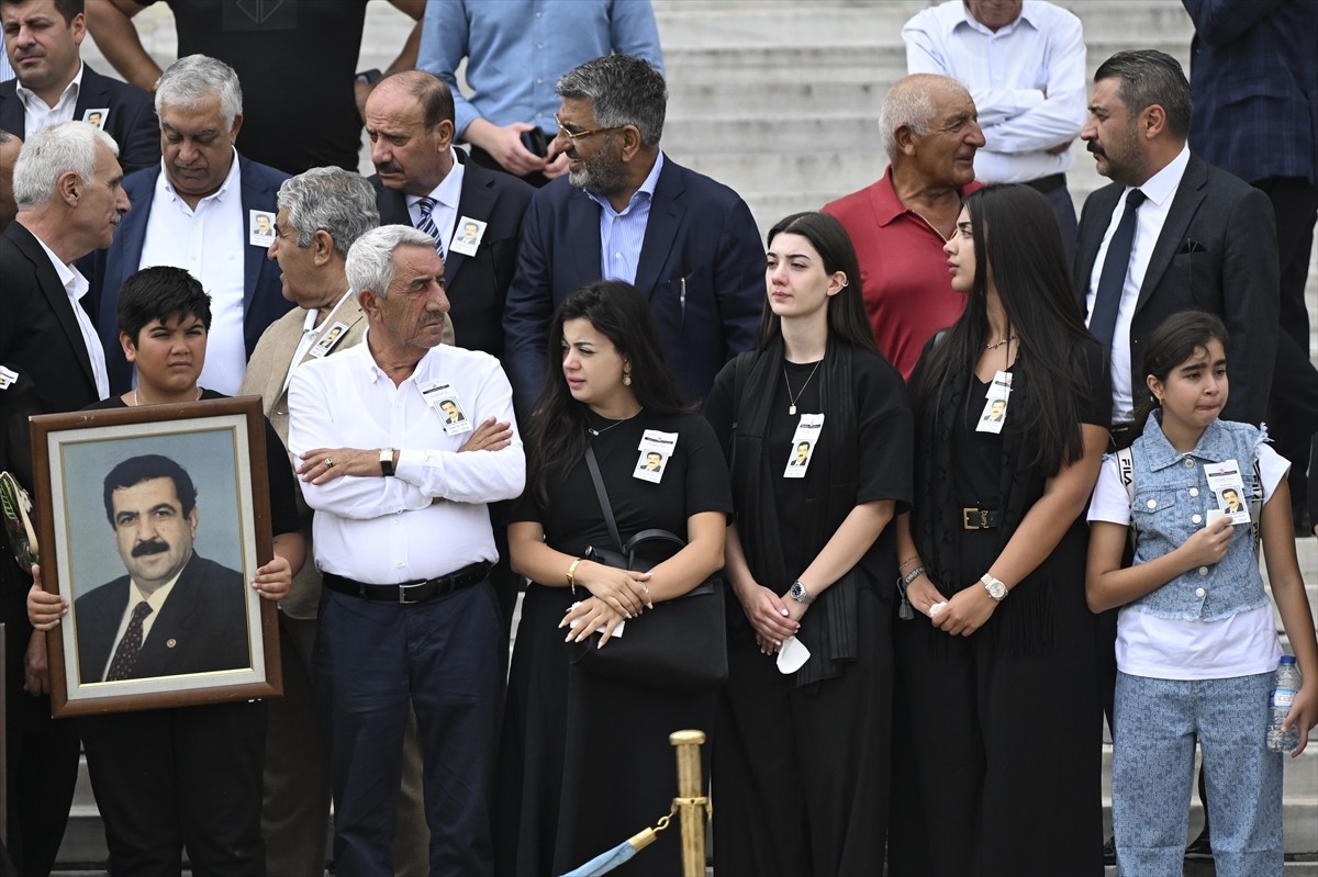 Eski Devlet Bakanı Salih Sümer için Meclis'te cenaze töreni düzenlendi. Ankara'da tedavi gördüğü...