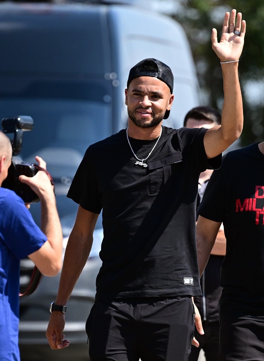  Fenerbahçe'nin transfer görüşmelerine başlandığını duyurduğu Faslı futbolcu Youssef En-Nesyri...