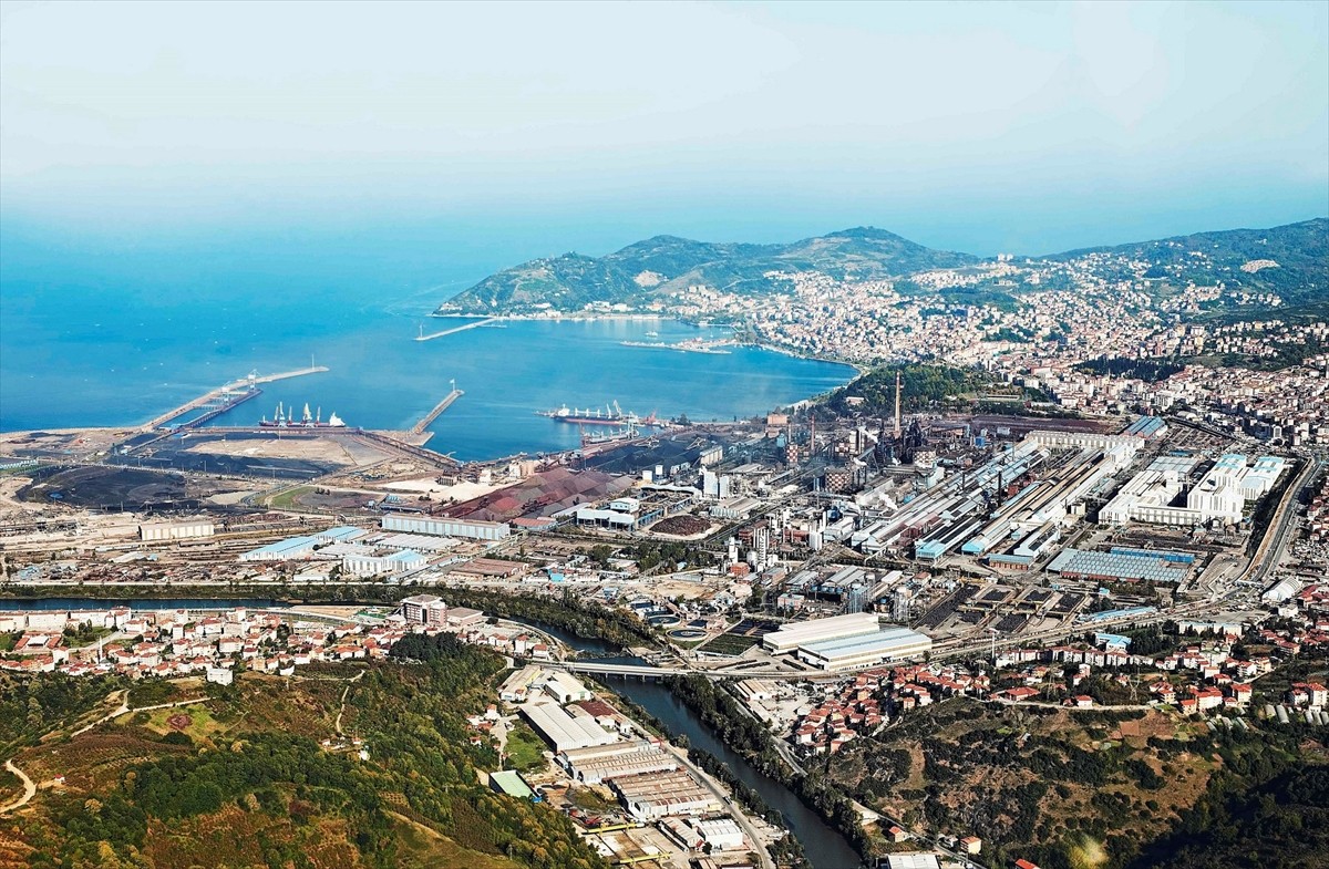 Fitch Ratings ve Moody's'in sırası ile "B+" ve "B3" nihai notunu verdiğini KAP'a açıklayan...