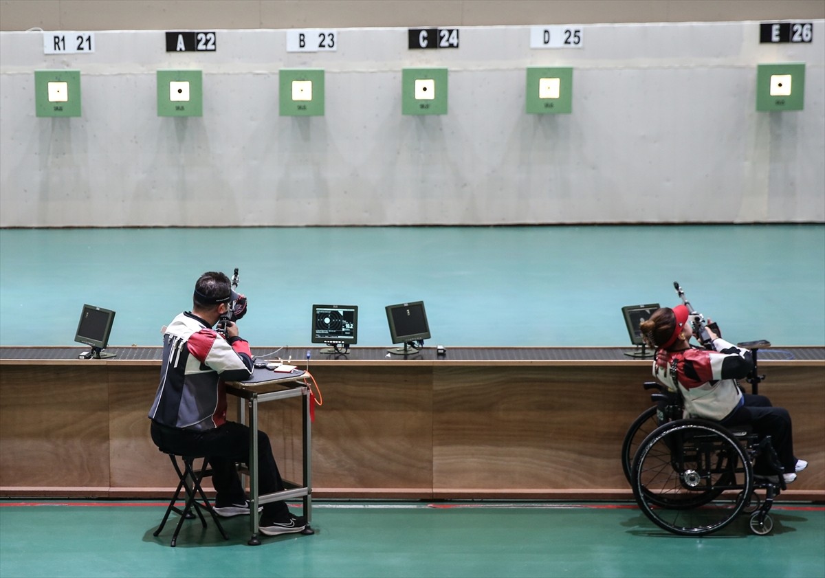 Fransa'da düzenlenecek Paris 2024 Paralimpik Oyunları'nda 8 sporcuyla mücadele edecek Para...