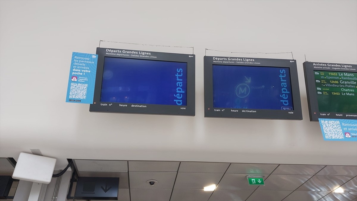 Fransa'da Paris 2024 Yaz Olimpiyat Oyunları'nın açılış töreninin birkaç saat öncesinde tren...