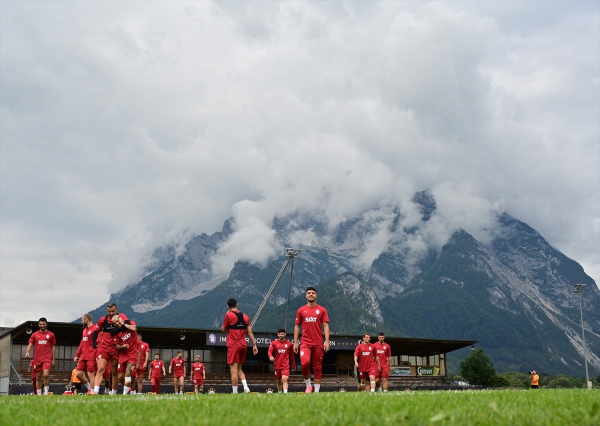 Galatasaray Futbol Takımı, yeni sezon hazırlıklarını Avusturya kampında sürdürdü. Steiermark...