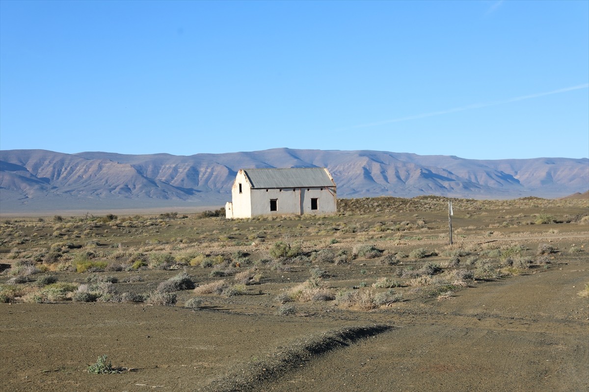Güney Afrika Cumhuriyeti'nin güneybatısından başlayıp, Atlas Okyanusu sahilleri boyunca Namib...
