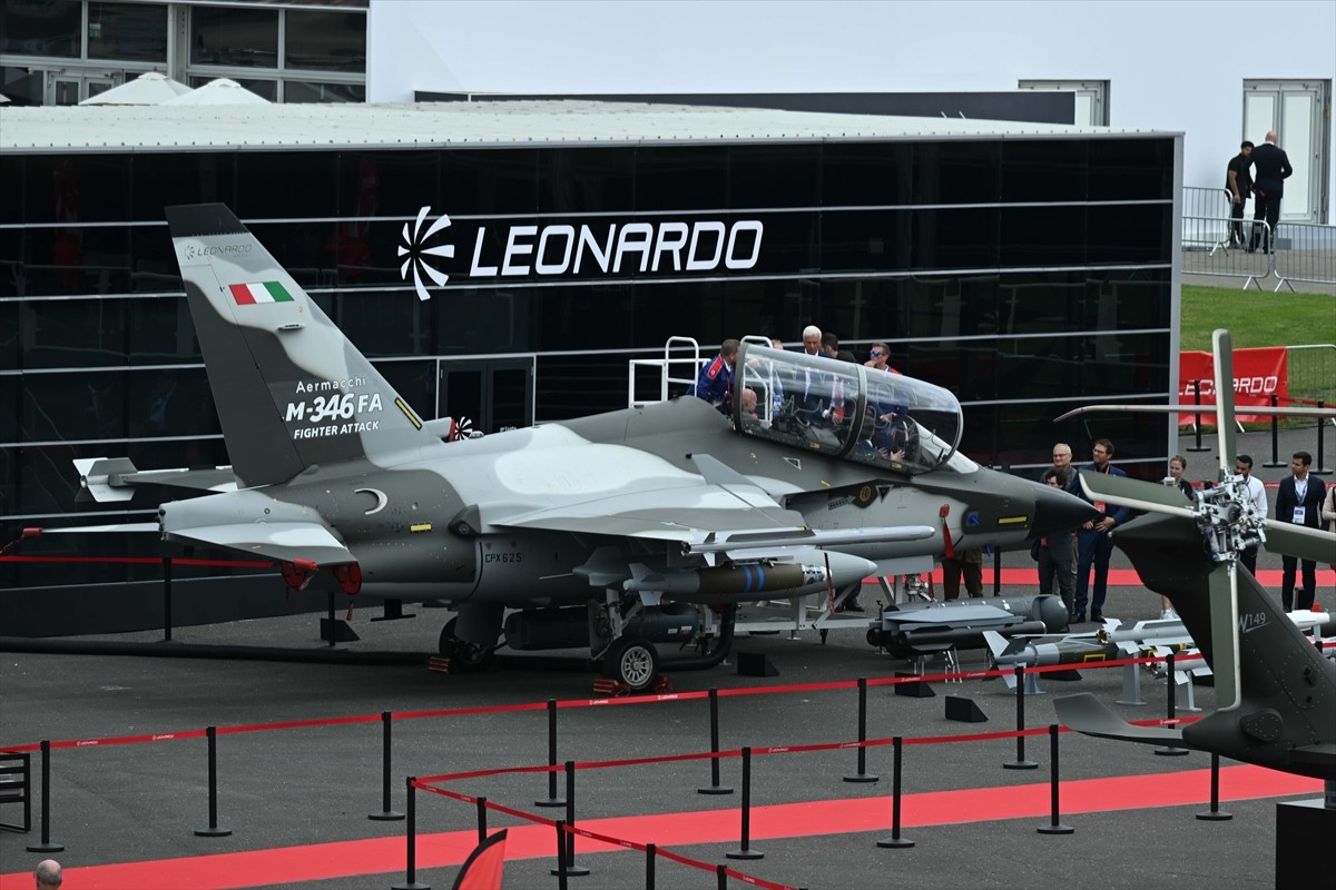 Havacılık, savunma ve uzay sanayisinin dünyadaki en prestijli etkinliklerinden "Farnborough...