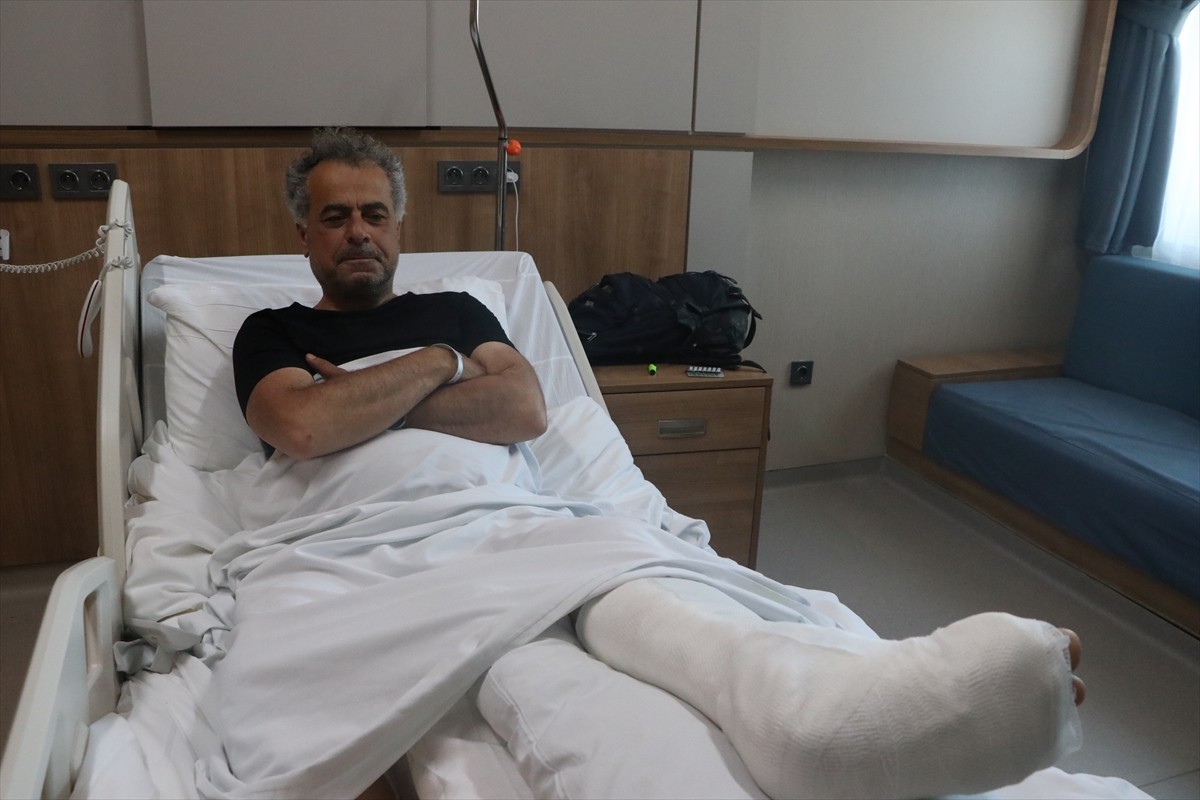 Hollanda'dan 2 çocuğuyla gelip grup halinde Ağrı Dağı'na tırmandıktan sonra 2 arkadaşını kaybeden...