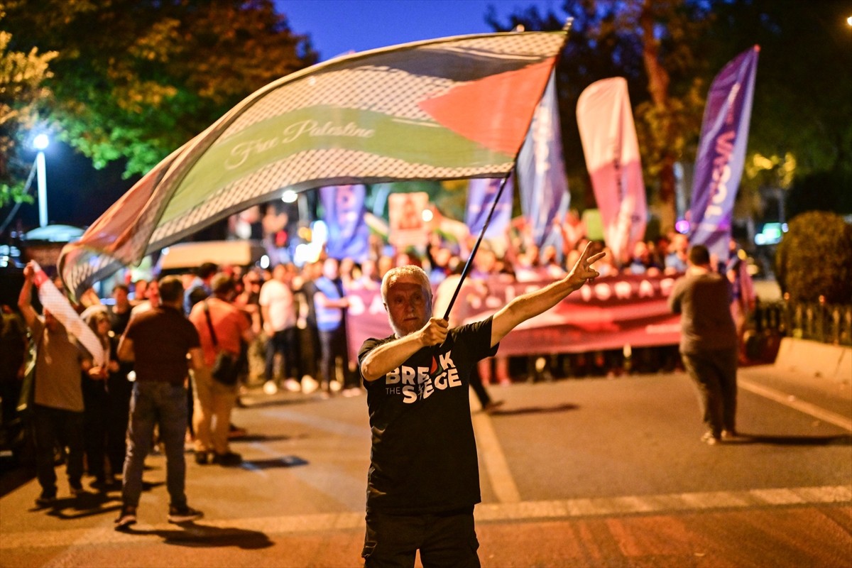 İnsan Hak ve Hürriyetleri İnsani Yardım Vakfı ile Gazze Dayanışma Platformu'nun da aralarında...