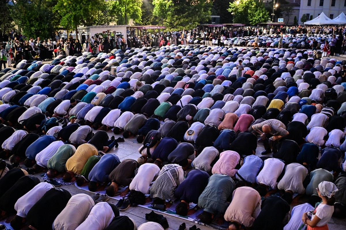 İnsan Hak ve Hürriyetleri İnsani Yardım Vakfı ile Gazze Dayanışma Platformu'nun da aralarında...