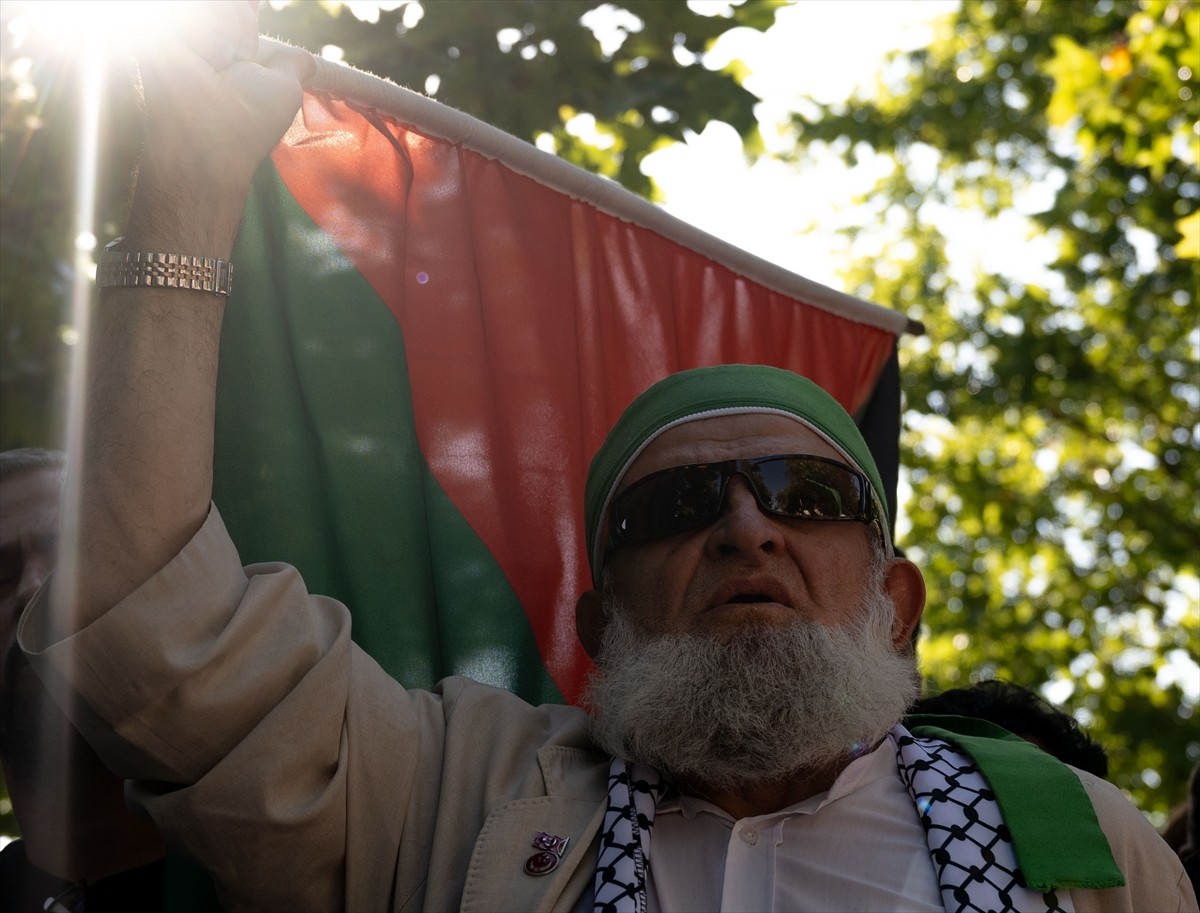 İran'ın başkenti Tahran'da suikasta uğrayan Hamas Siyasi Büro Başkanı İsmail Heniyye için...