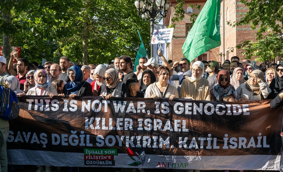 İran'ın başkenti Tahran'da suikasta uğrayan Hamas Siyasi Büro Başkanı İsmail Heniyye için...