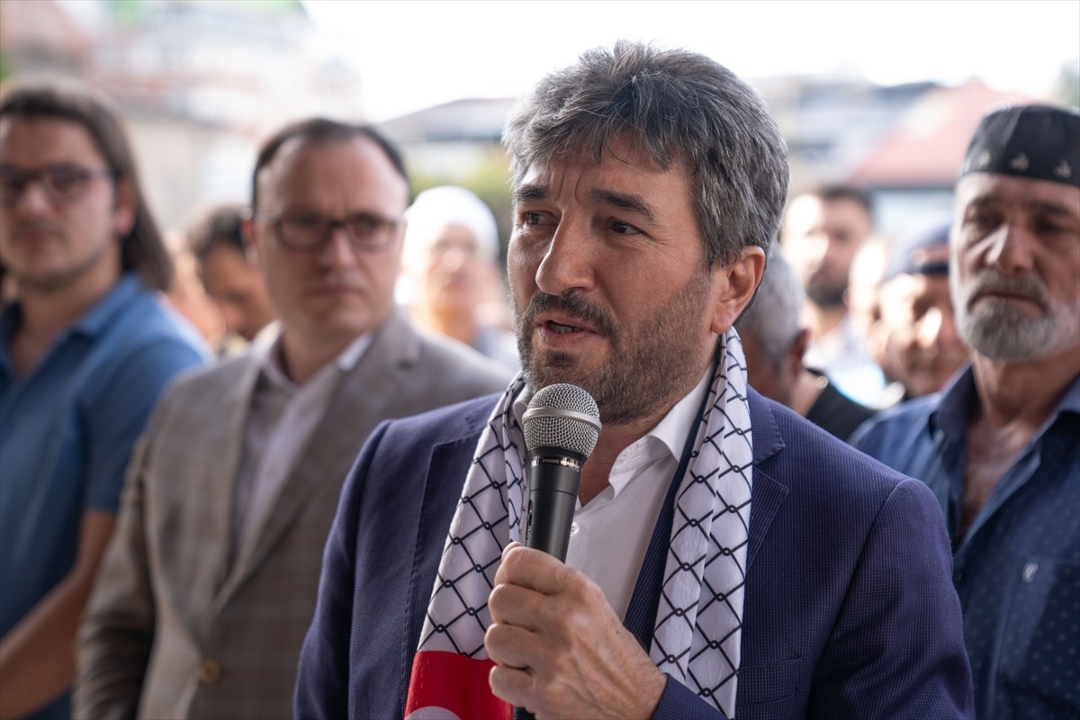 İran'ın başkenti Tahran'da suikasta uğrayan Hamas Siyasi Büro Başkanı İsmail Heniyye için Erzurum...