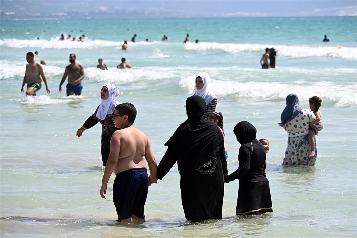 İsrail'in Lübnan'a yönelik artan saldırı tehdidine rağmen sınırdaki çatışma bölgesine kısa bir...