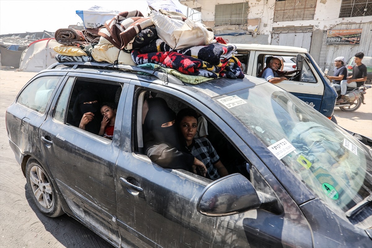 İsrail, 7 Ekim'den bu yana saldırılarını sürdürdüğü Gazze Şeridi'nde daha önce "güvenli" ilan...