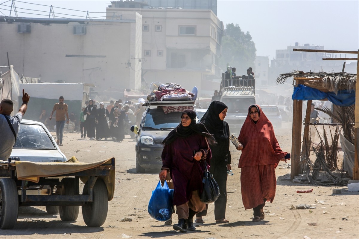 İsrail, 7 Ekim'den bu yana saldırılarını sürdürdüğü Gazze Şeridi'nde daha önce "güvenli" ilan...
